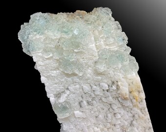 Fluorite bleu pâle translucide sur calcite, mine de Shangbao, Leiyang Co., Hunan, Chine 10 cm CH25, pierres précieuses, minéraux et cristaux