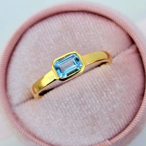 Emerald Cut Blue Topaz Gemstone Ring-Bezel Solitaire Ring-Engagement Ring-Solid Yellow Gold Ring-Blue Topaz Wedding Ring-Sigent Blue Topaz
