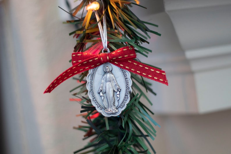 Catholic Marian Blessed Mother Christmas Ornaments imagem 5