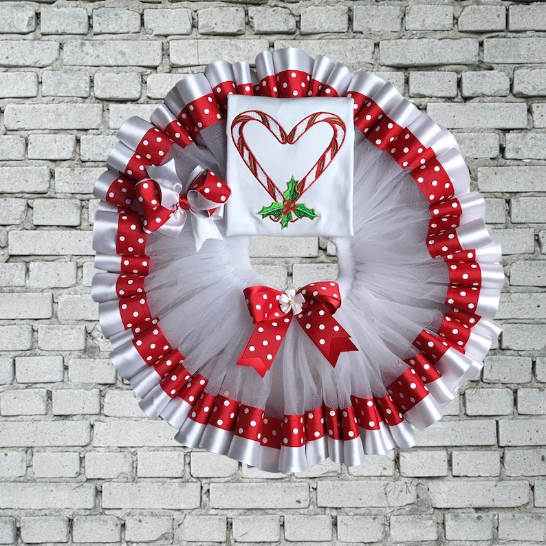 Conjunto navideño para niña, camiseta con estampado de bastón de caramelo, tutú con lazo, conjunto de lunares rojos, conjunto para fiesta navideña, camiseta personalizada, camiseta bordada. imagen 7