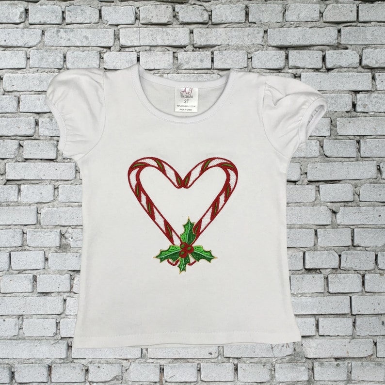 Conjunto navideño para niña, camiseta con estampado de bastón de caramelo, tutú con lazo, conjunto de lunares rojos, conjunto para fiesta navideña, camiseta personalizada, camiseta bordada. imagen 6