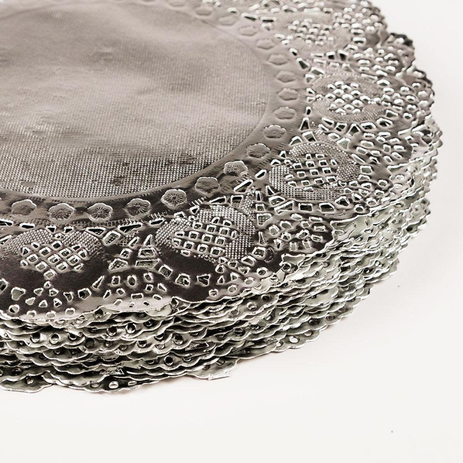 8.5 Round Silver Foil Doily Placemats Metallic 50 Etsy