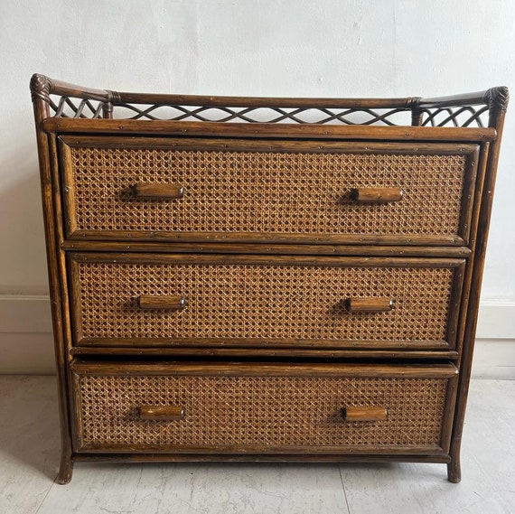 Angraves furniture deals