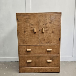 Walnut art deco Chest of Drawers, 1930s