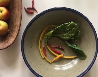 Handgemachte rediscova Studio Keramik mitternachtsblau glasierte Servierschale/ Salatschüssel/ Geschenk