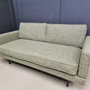 Vintage bäddsoffa i bouclé från 1950-talet