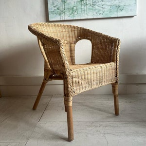 Agen chair 2024