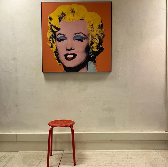 アンディ・ウォーホル風のマリリン・モンローの大きな額入りポップ