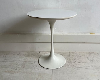 Arkana Tulip round occasional table / bed side table / coffee table