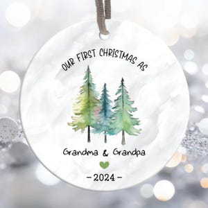 Premier Noël comme ornement de grands-parents PNG, sublimation d'ornement de grand-mère grand-père PNG, cadeau souvenir grand-parent, ornement de famille de Noël