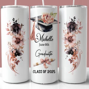 Envoltura para vaso de graduación de oro rosa 2025, vaso delgado de 20 oz PNG, regalo de graduación personalizado, vaso de la clase de graduados de 2025 png