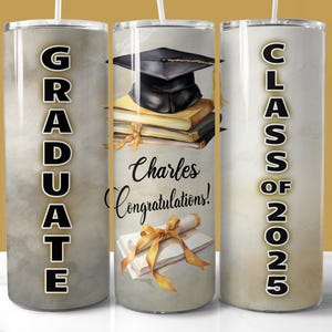 Emballage de gobelet noir or, remise des diplômes 2025, gobelet skinny 20 oz PNG, cadeau de remise des diplômes personnalisé, gobelet promotion 2025 png thumbnail