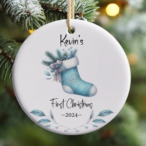 Premier Noël 2024 ornement PNG pour bébé garçon, sublimation PNG d'ornement de bébé, cadeau nouvelle maman, motifs personnalisés d'ornement de nom de bébé