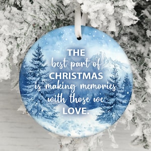 Familienzitat Ornament PNG, Runde Weihnachtsfeiertags Ornament Sublimation PNG, Aufkleber PNG, Snowy Mountain Ornament