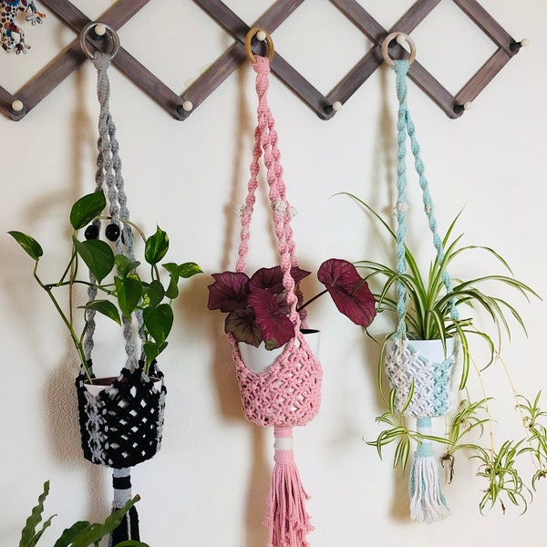 Suspension pour plante   En macrame vi-couleurs « Alisya »,décoration