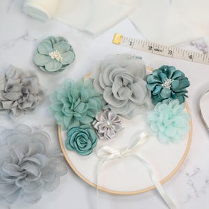 ファブリックフラワー ミントグレー バンドル | ミントティールとグレーの花 | ファブリックフラワー グラブバッグ | 造花 | クラフトフラワー