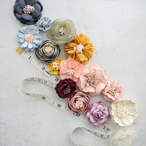 Mini Millinery Fabric, Woven and Felt Flowers Petite Craft Flowers Grab Bag Rainbow Assorted Artificial 1/2 to 1.5 inch Floral Multipack image 2