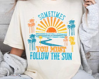 Retro Sunset Graphic Tee: Distressed Vintage Style Summer Shirt