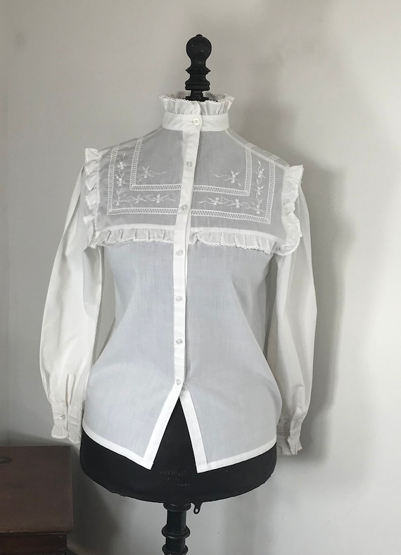 Edwardian White Embroidered Cotton Ladies Blouse