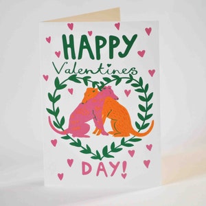 Niedliche Umarmung Whippets Valentinstag Karte - Ein romantischer Hunde Druck - das perfekte Geschenk für Sie oder Ihn - Senden Sie etwas Welpen Liebe!