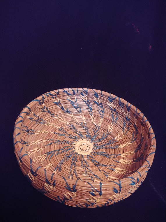 Round Handmade Pineneedle Basket Native American Etsy