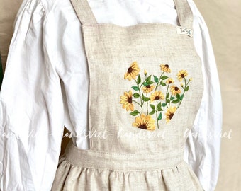 女性用のひまわりの刺繍入りエプロン、洗いざらしのリネン生地を使用