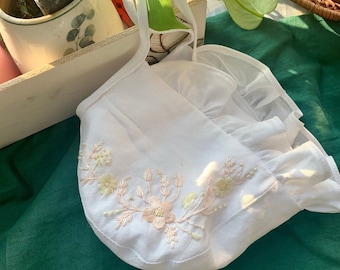 Baby girl gift personalized, Embroidered Linen bonnet, baby girl bonnet,