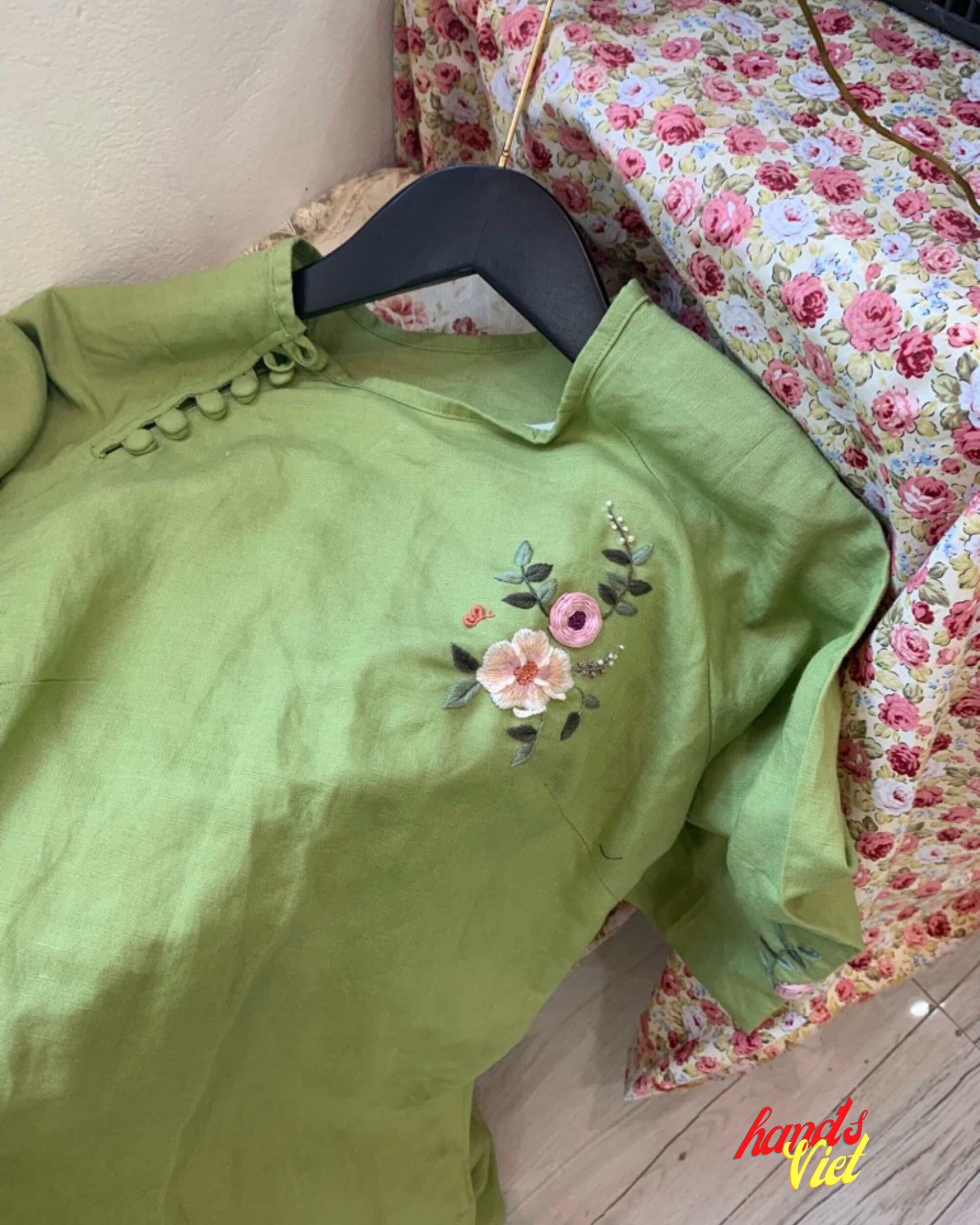 Vietnamese Ao Dai Linen With Hand Embroidered Vietnamese Traditional