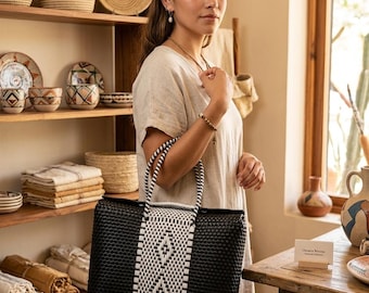 XL Lunch tote/handwoven lunchbox/Mexican lunch bag/handwoven artisan bag/recycled plastic tote/handwoven Handbags XL/Sale