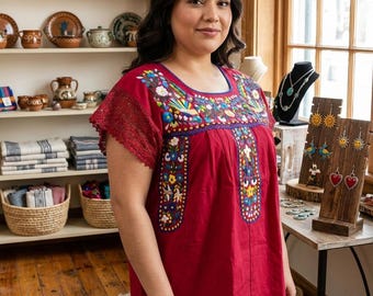 Embroidered blouses/Mexican blouses/Handmade/Cinco de Mayo/Traditional Mexican blouses/Embroidered floral blouse, medium size