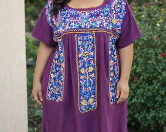 Hand-embroidered Mexican Dress/Mexican Fiesta/Floral Dress/Handmade/Traditional Mexican Dress/Plus Size-X-Large