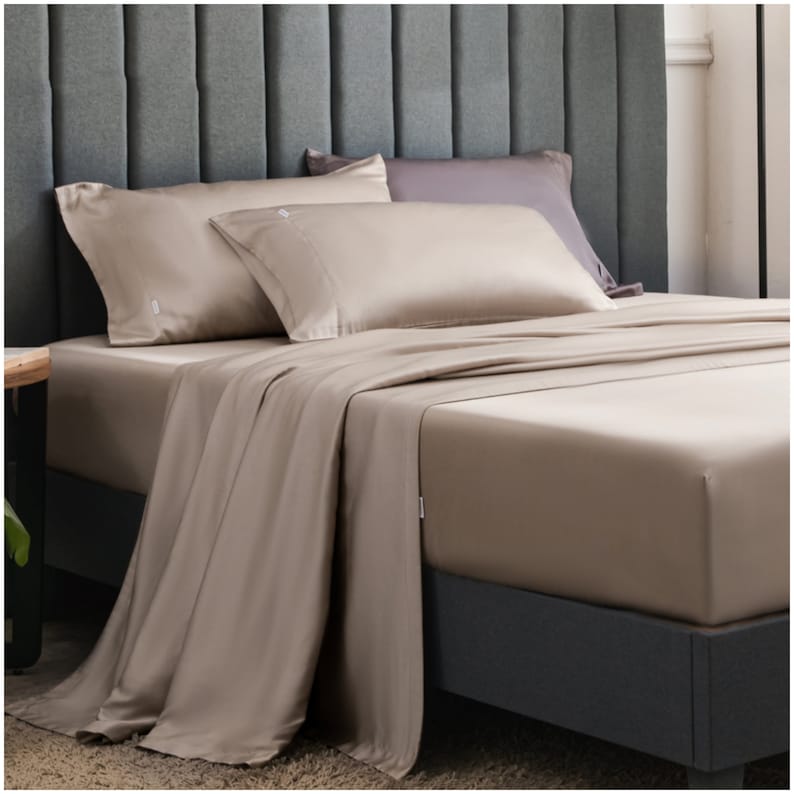 100% Mulberry Silk Fitted Sheet - Thumbnail 3