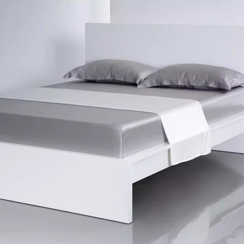 100% Mulberry Silk Fitted Sheet - Thumbnail 2