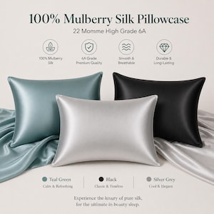 K&ouml;nnte beinhalten: Drei Seidenkissenbez&uuml;ge in T&uuml;rkisgr&uuml;n, Schwarz und Silbergrau. Das Bild enth&auml;lt den Text "100% Mulberry Silk Pillowcase" und hebt Merkmale wie "Smooth & Breathable" und "Durable & Long-Lasting" hervor. Der Text lautet auch "Experience the luxury of pure silk."