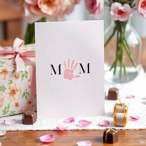 Cartão editável pintado à mão, carta de filhos para mães, modelo moderno do Canva com estilo "faça você mesmo", ótimo para mensagem de Dia das Mães | Encontre o Dia das Mães