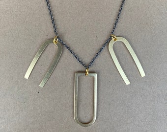 ブラックとゴールドの幾何学模様のネックレス - Etsy 日本