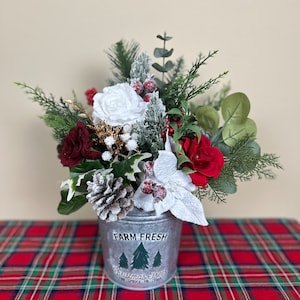 Weihnachtsgesteck | Red & White Weihnachtsstern Herzstück | Rustikale Winter Dekor