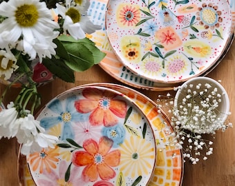 手作りの陶器の花皿 - Etsy 日本