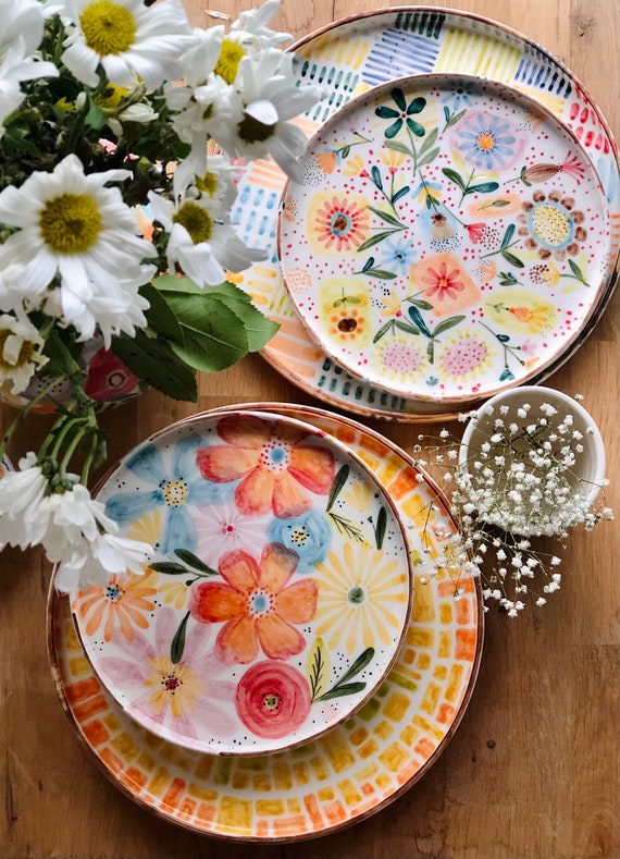 花柄装飾の陶器皿 手作りの陶器の花皿 - Etsy 日本