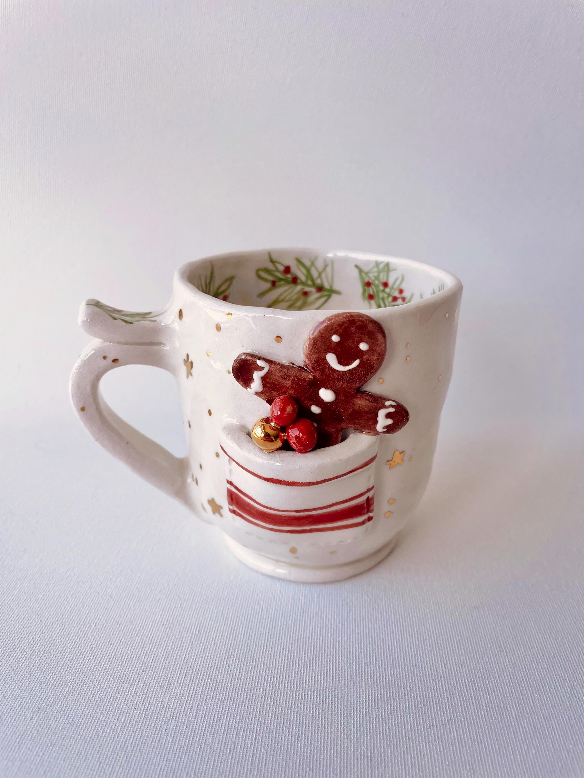 クリスマスジンジャーブレッドマグ、手作りの陶器製クリスマスカップ