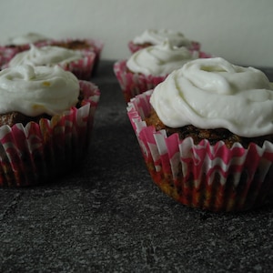 Carrot cake cupcakes