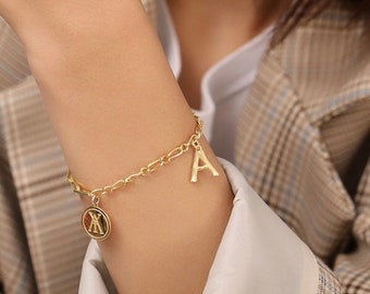 Louis Vuitton® LV Chain Links Necklace Palladium. Size  Chain link necklace,  Chain link bracelet, Link necklace