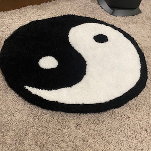 Yin-Yang symbol Rug | Handmade tufted rug | Ready to ship