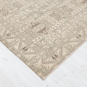6x9 Beige Turkish Rug: Hand-Woven Wool Geometric Area Rug