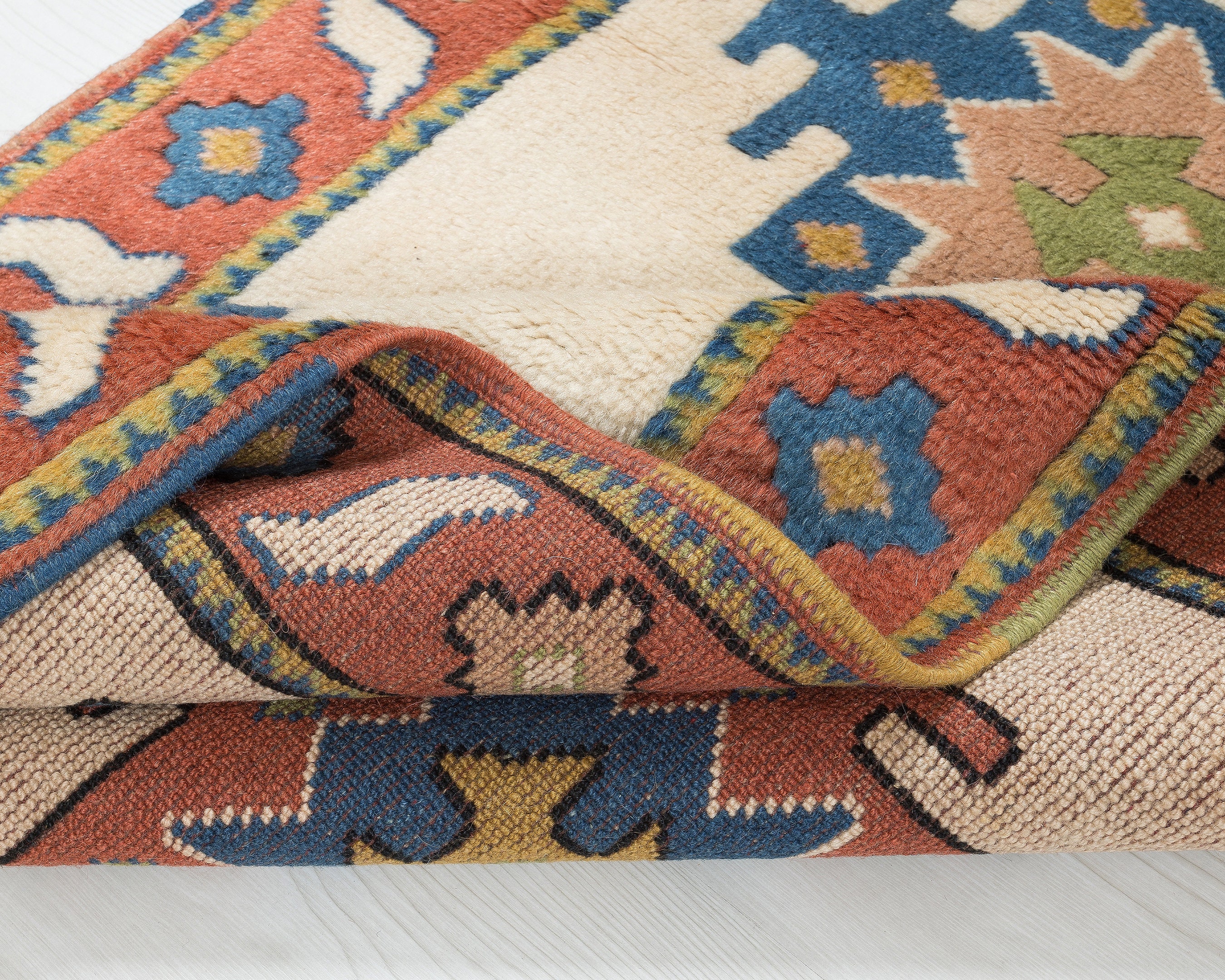 2x5 ヴィンテージ トルコ ウシャク ラグ：手織りウール、ベージュ