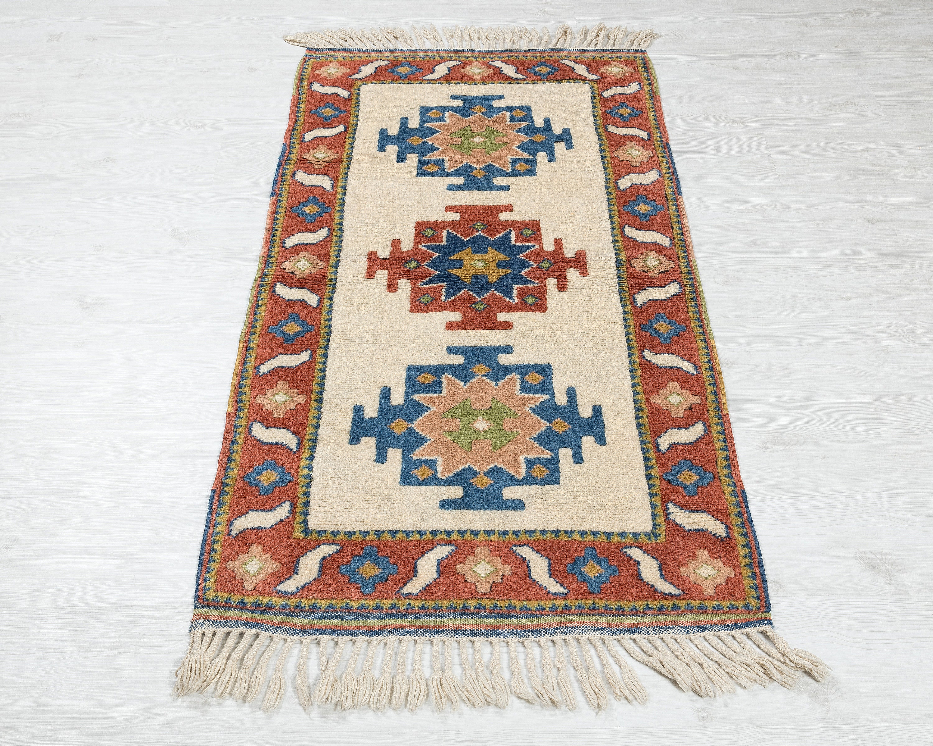 2x5 ヴィンテージ トルコ ウシャク ラグ：手織りウール、ベージュ