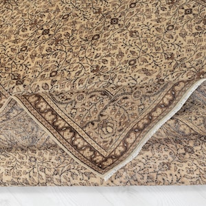 6x9 Vintage Beige Oushak Rug: Hand-Woven Turkish Wool Area Rug