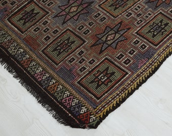 5x10 Vintage Turkish Kilim Rug: Hand-Woven Wool Flatweave Carpet