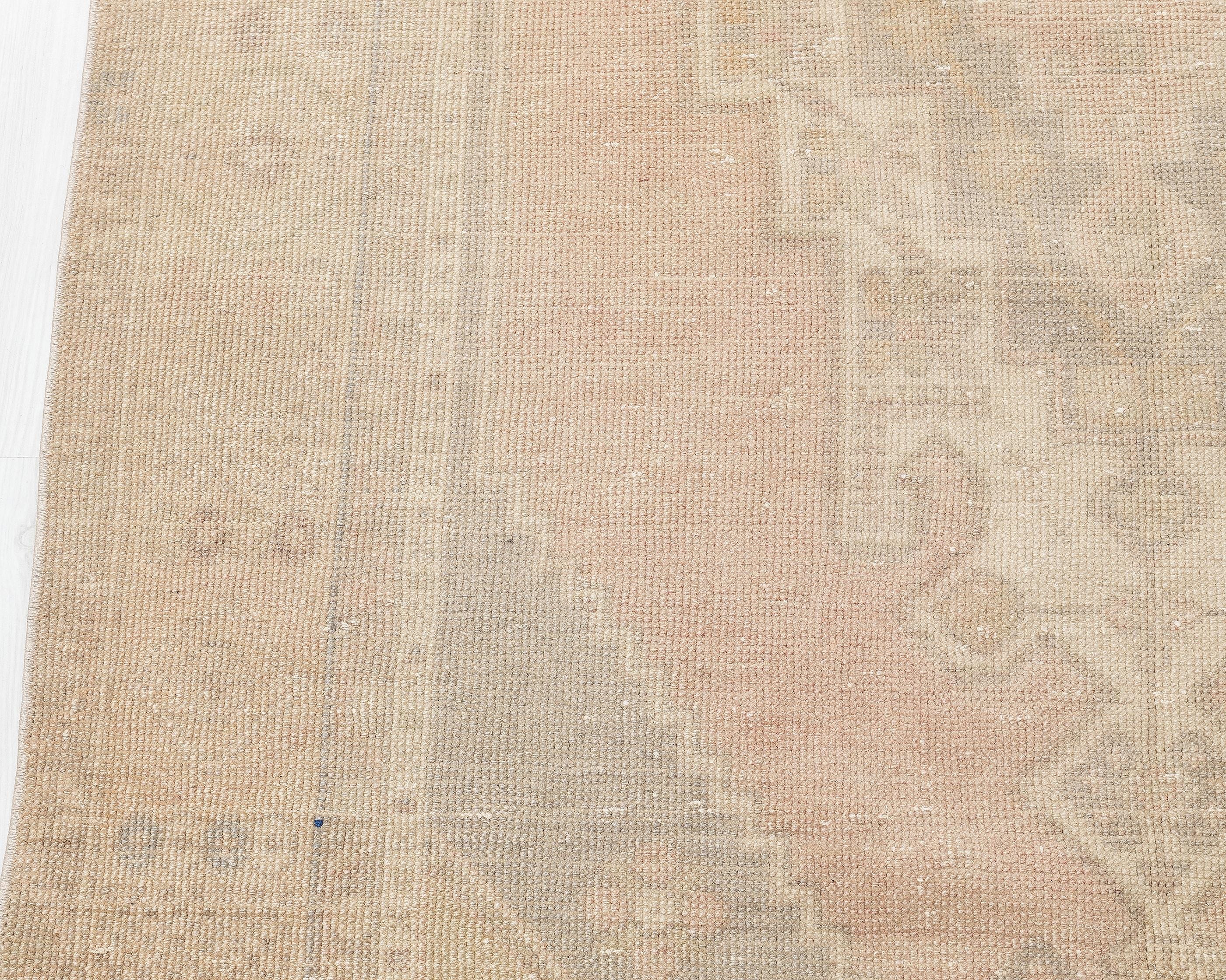 1970年 トルコヴィンテージラグ　アナトリア　67×100 ベージュ花柄 3x7 ヴィンテージ トルコ絨毯：ベージュの手織りウール アナトリアン