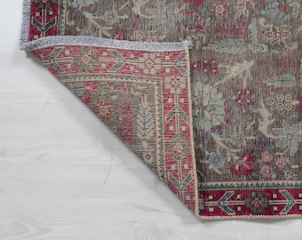 Vintage Turkish Oushak Rug (2.9x4.5 ft): Hand-Woven Wool Anatolian Rug